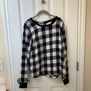 Black and white long-sleeved shirt